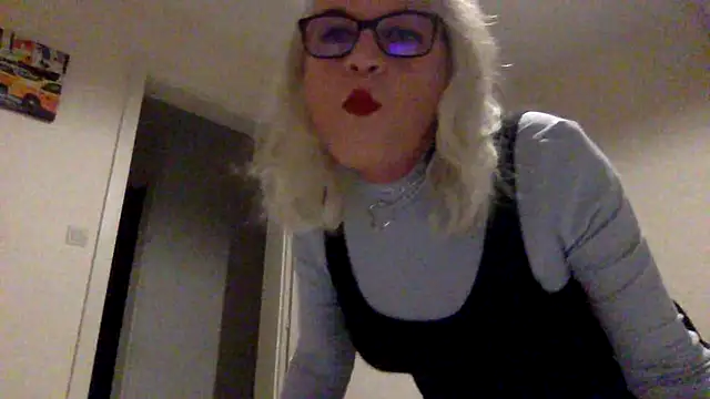 nicohumm online show from January 2025 11:33:01 PM
