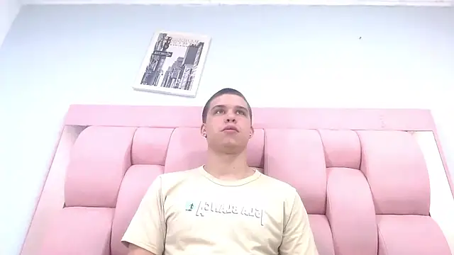 Liam York  online show from November 2025 12:26:01 PM