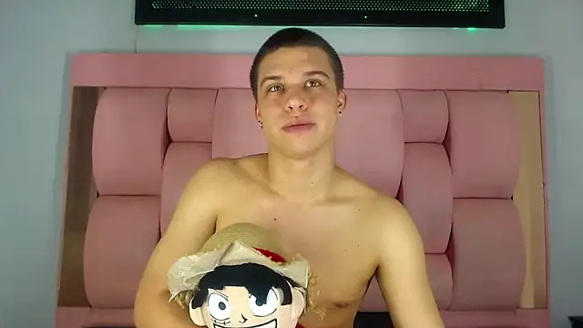 Liam York  online show from November 2025 07:36:02 PM