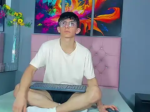 ElanGiraldo online show from February 2026 11:42:02 PM