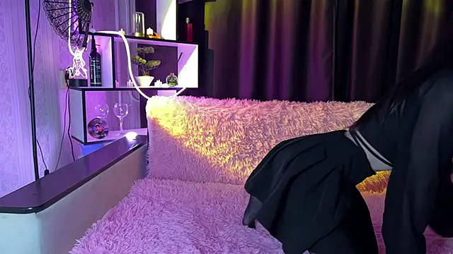 GirlFromHell88 online show from November 2025 01:11:01 PM