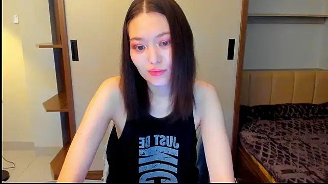 Snapshot of HopeLovely chatting on April 2026 04:23:01 PM HopeLovely online show from April 2026 04:23:01 PM