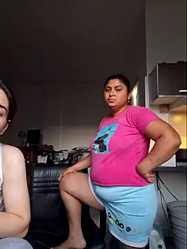 Snapshot of 12dariea chatting on November 2025 06:01:02 AM 12dariea online show from November 2025 06:01:02 AM