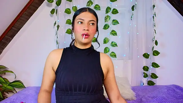 lucia sweeet online show from December 2025 05:42:01 PM