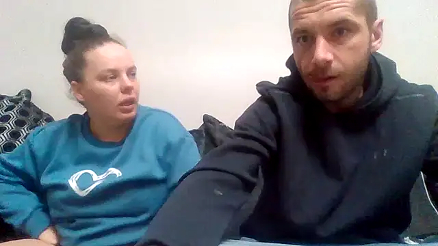 Kinkycouple142 online show from April 2026 07:29:01 PM