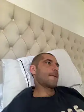 Kinkycouple142 online show from April 2026 02:31:01 PM