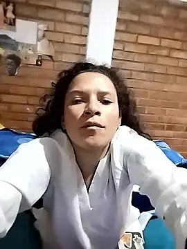 LeiaOrganal online show from November 2025 08:08:02 PM