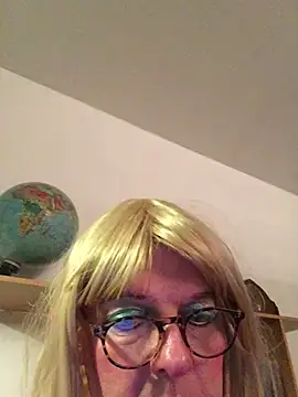 simone xdressing online show from February 2025 12:38:02 AM