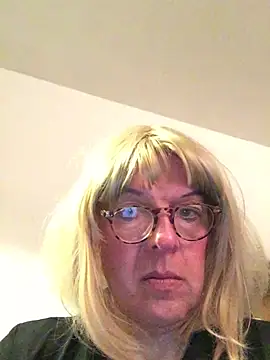 simone xdressing online show from March 2026 08:33:01 PM