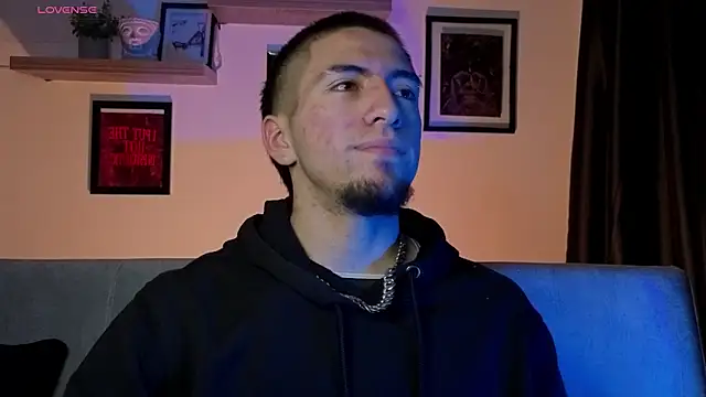 AresMassimoX online show from November 2025 03:48:01 AM