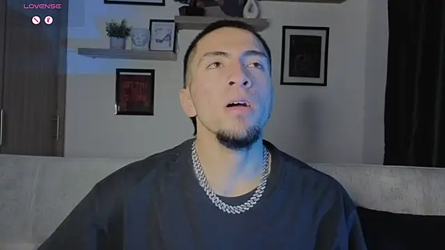 AresMassimoX online show from November 2025 05:07:01 AM