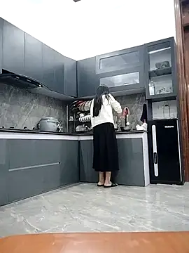   Anna    online show from January 2026 03:50:01 PM