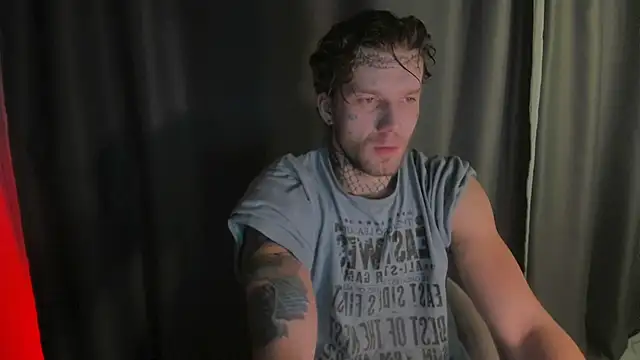 Huntall77 online show from December 2025 03:51:01 PM