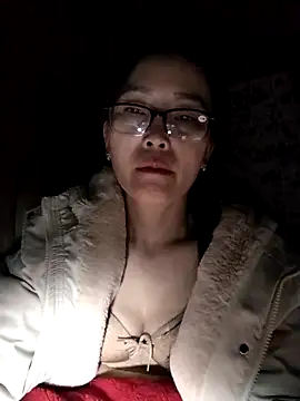 Feeling-hot online show from November 2025 04:57:02 PM