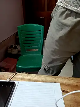 Feeling-hot online show from December 2025 04:54:01 AM