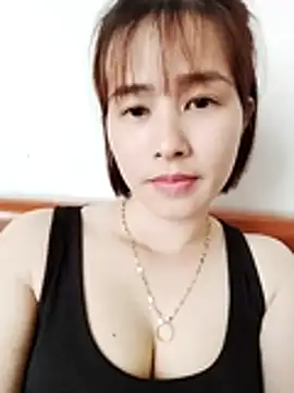 Swan-white123 online show from December 2025 05:16:01 AM