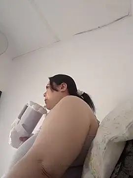 suzystunning23 online show from November 2025 03:06:02 AM