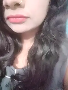 riyahot011 online show from November 2025 05:02:02 PM