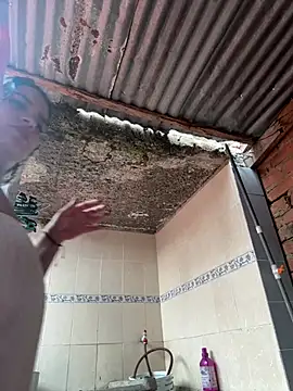 Amira Malia online show from April 2026 04:01:01 PM