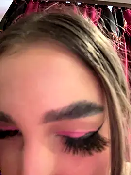 Marisaaasss online show from November 2025 01:22:01 PM