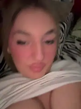 Marisaaasss online show from January 2026 01:27:01 PM