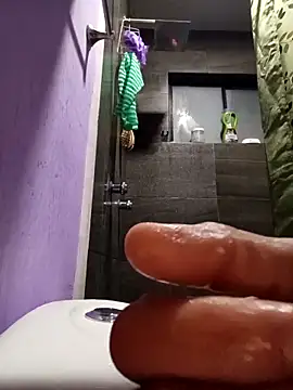 Snapshot of charlyver36 chatting on November 2025 02:34:01 AM charlyver36 online show from November 2025 02:34:01 AM