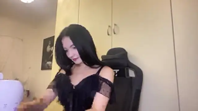 KellyAngiel online show from November 2025 05:02:01 PM