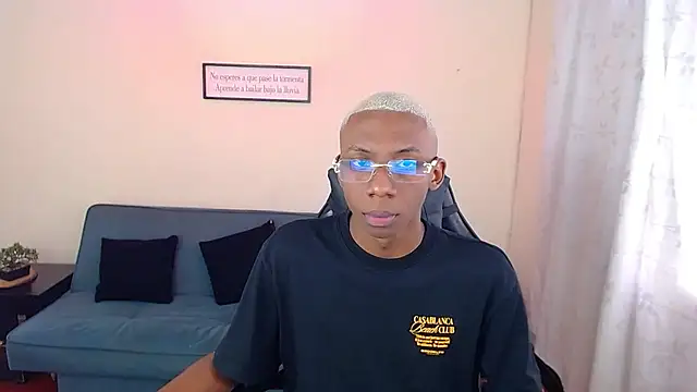 Miilo18 online show from January 2026 08:23:01 PM