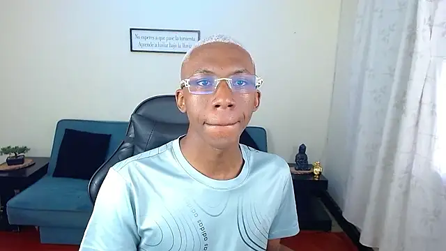 Miilo18 online show from January 2026 08:25:02 PM