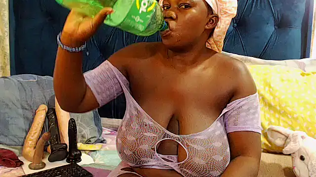 DarkCherryx online show from February 2026 09:52:01 AM