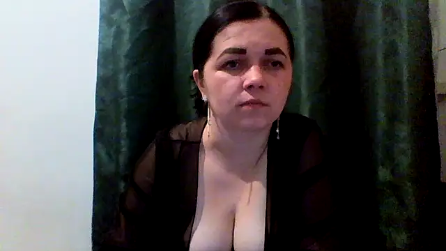 Snapshot of Vitalina282128 chatting on May 2026 09:41:02 PM Vitalina282128 online show from May 2026 09:41:02 PM