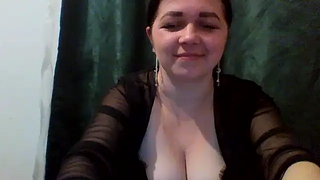 Snapshot of Vitalina282128 chatting on May 2026 08:17:02 PM Vitalina282128 online show from May 2026 08:17:02 PM