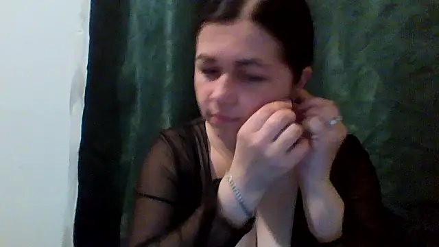 Snapshot of Vitalina282128 chatting on May 2026 06:35:02 PM Vitalina282128 online show from May 2026 06:35:02 PM