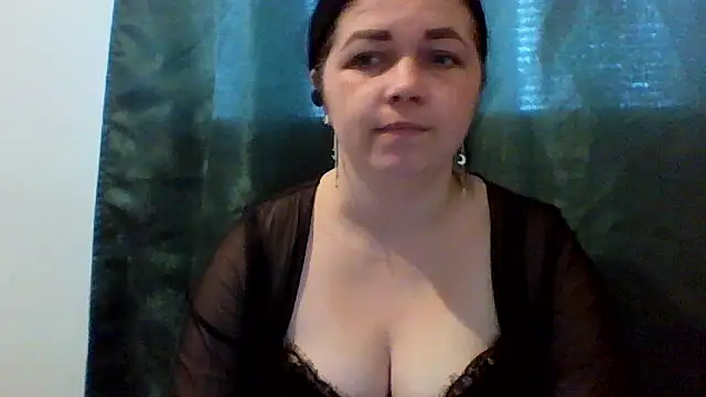 Snapshot of Vitalina282128 chatting on May 2026 09:15:02 AM Vitalina282128 online show from May 2026 09:15:02 AM