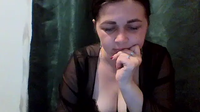 Snapshot of Vitalina282128 chatting on June 2026 06:13:02 PM Vitalina282128 online show from June 2026 06:13:02 PM