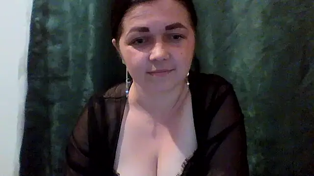 Snapshot of Vitalina282128 chatting on June 2026 09:42:01 PM Vitalina282128 online show from June 2026 09:42:01 PM