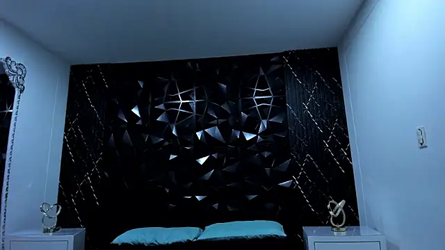 lilithDraven  online show from March 2026 03:53:02 AM