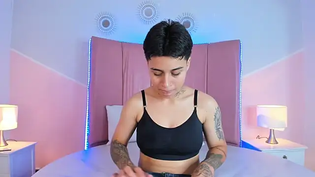 noah wells online show from November 2025 07:57:01 PM