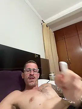 Lucasjandre online show from May 2026 12:29:02 AM