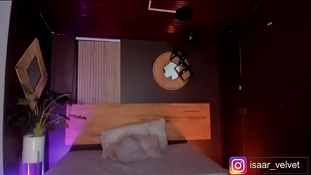 Velvet Dreamss online show from March 2026 12:00:02 PM