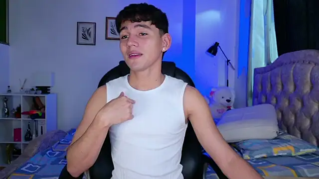 estebanperez 26 online show from April 2026 11:14:02 AM