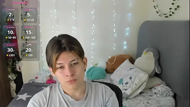 Felix kitty online show from November 2025 07:37:02 PM