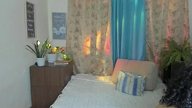 Angel White25 online show from November 2025 03:12:02 PM