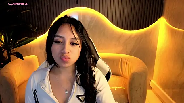 Juliana Tx online show from February 2026 12:48:02 PM