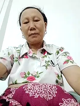 tomi-na online show from November 2025 07:19:01 AM