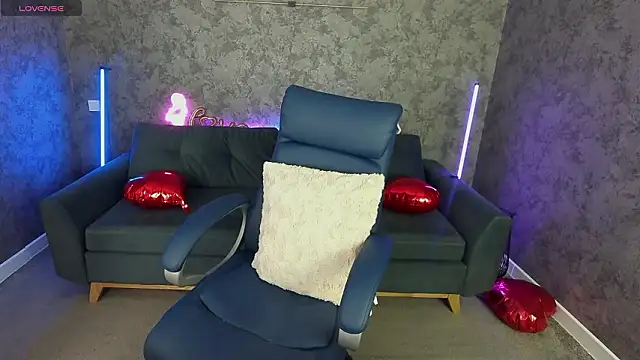 Snapshot of LadyChanelll chatting on February 2026 01:42:01 PM LadyChanelll online show from February 2026 01:42:01 PM