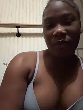 Issa smooch online show from November 2025 11:05:01 PM