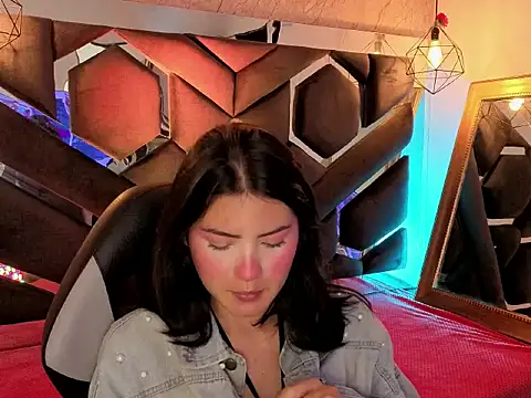 Brandy collinss online show from April 2026 04:59:01 PM