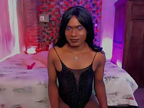 LaGoldenBitch online show from December 2025 02:04:01 PM