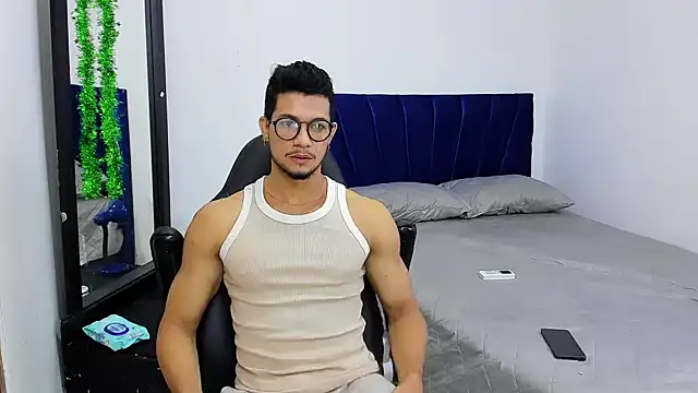 Nolan joness online show from November 2025 01:43:01 PM